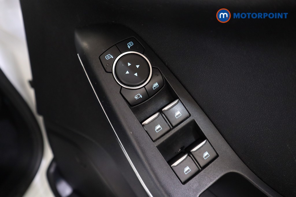 Ford Fiesta Titanium Manual Petrol Hatchback - Stock Number (1563412) - 10th supplementary image