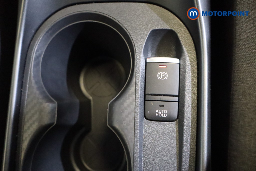 Nissan Juke N-Connecta Manual Petrol SUV - Stock Number (1563453) - 13th supplementary image