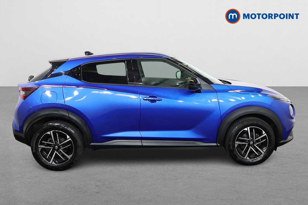 Nissan Juke N-Connecta Manual Petrol SUV - Stock Number (1563453) - Drivers side