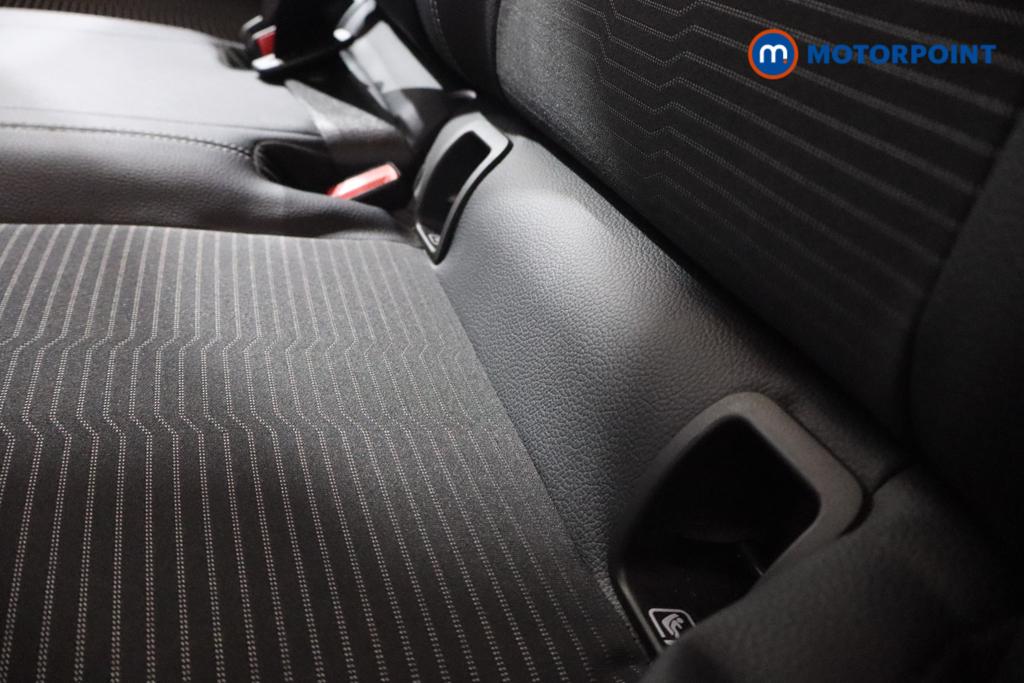 Mercedes-Benz B Class Sport Automatic Diesel Hatchback - Stock Number (1563551) - 16th supplementary image