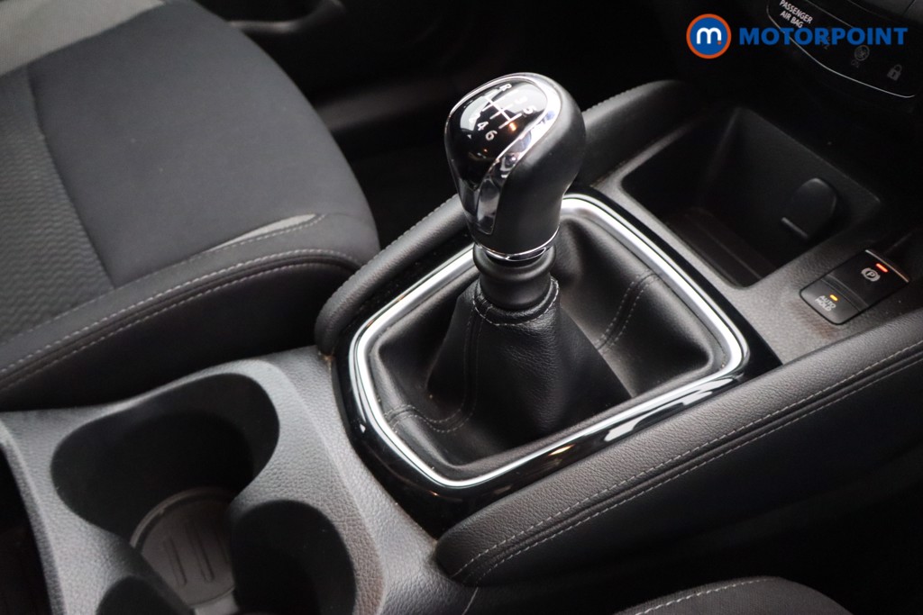 Nissan Qashqai Acenta Premium Manual Petrol SUV - Stock Number (1564362) - 10th supplementary image