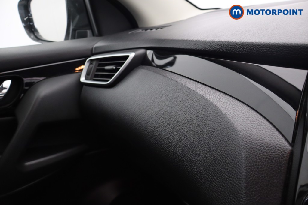 Nissan Qashqai Acenta Premium Manual Petrol SUV - Stock Number (1564362) - 13th supplementary image