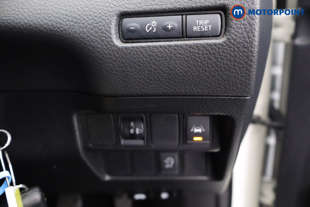 Nissan Qashqai Acenta Premium Manual Petrol SUV - Stock Number (1564362) - 15th supplementary image