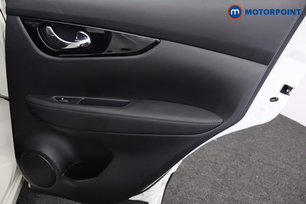 Nissan Qashqai Acenta Premium Manual Petrol SUV - Stock Number (1564362) - 20th supplementary image