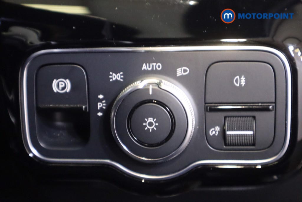 Mercedes-Benz A Class Exclusive Edition Automatic Petrol Hatchback - Stock Number (1564697) - 17th supplementary image