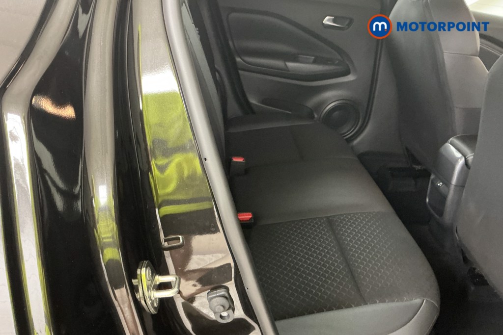 Nissan Juke N-Connecta Automatic Petrol SUV - Stock Number (1564961) - 3rd supplementary image