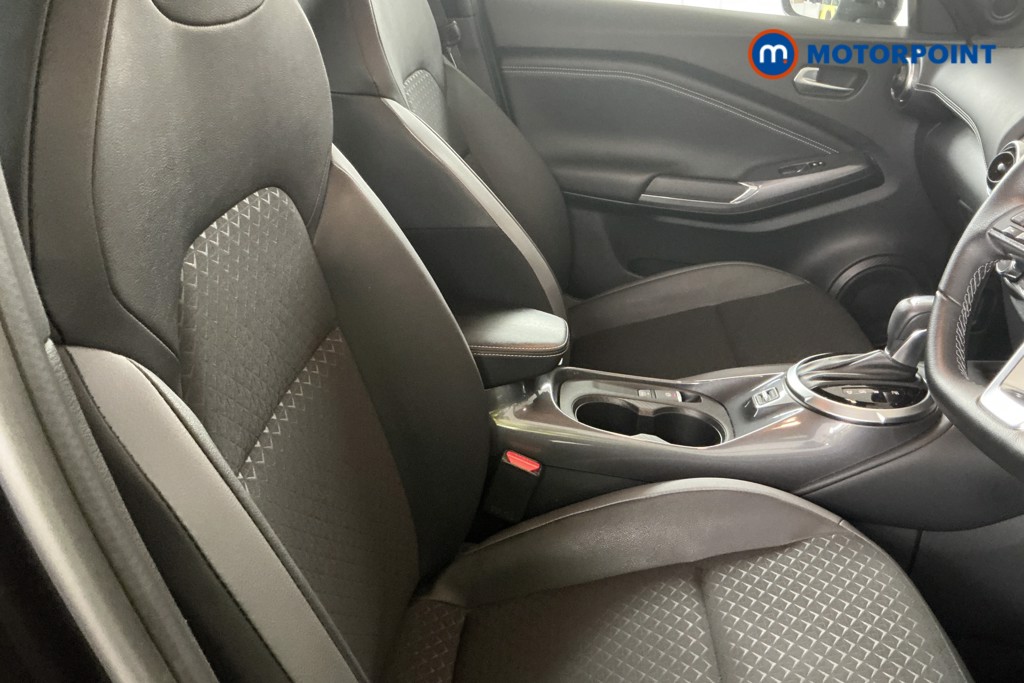 Nissan Juke N-Connecta Automatic Petrol SUV - Stock Number (1564961) - 4th supplementary image