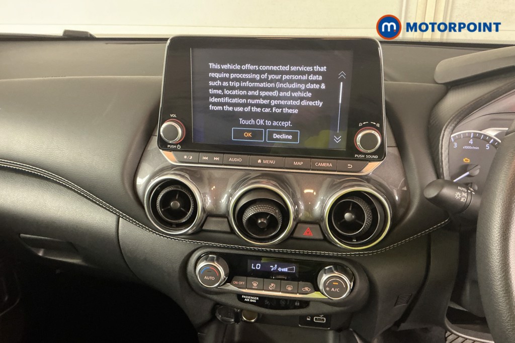 Nissan Juke N-Connecta Automatic Petrol SUV - Stock Number (1564961) - 5th supplementary image