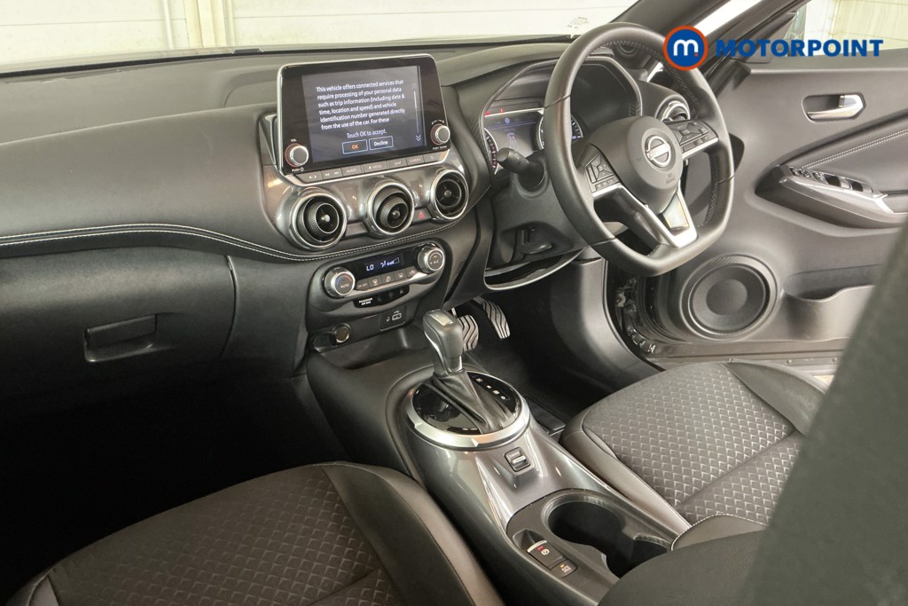 Nissan Juke N-Connecta Automatic Petrol SUV - Stock Number (1564961) - 6th supplementary image