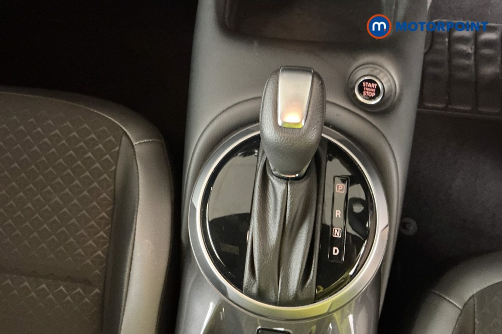 Nissan Juke N-Connecta Automatic Petrol SUV - Stock Number (1564961) - 12th supplementary image
