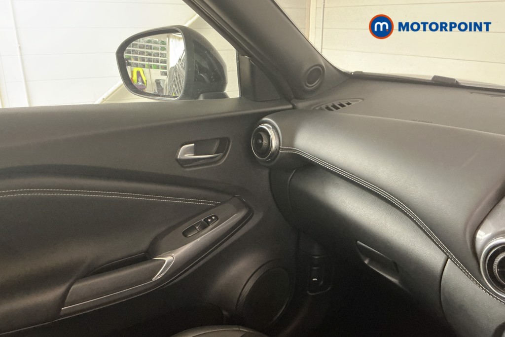 Nissan Juke N-Connecta Automatic Petrol SUV - Stock Number (1564961) - 16th supplementary image