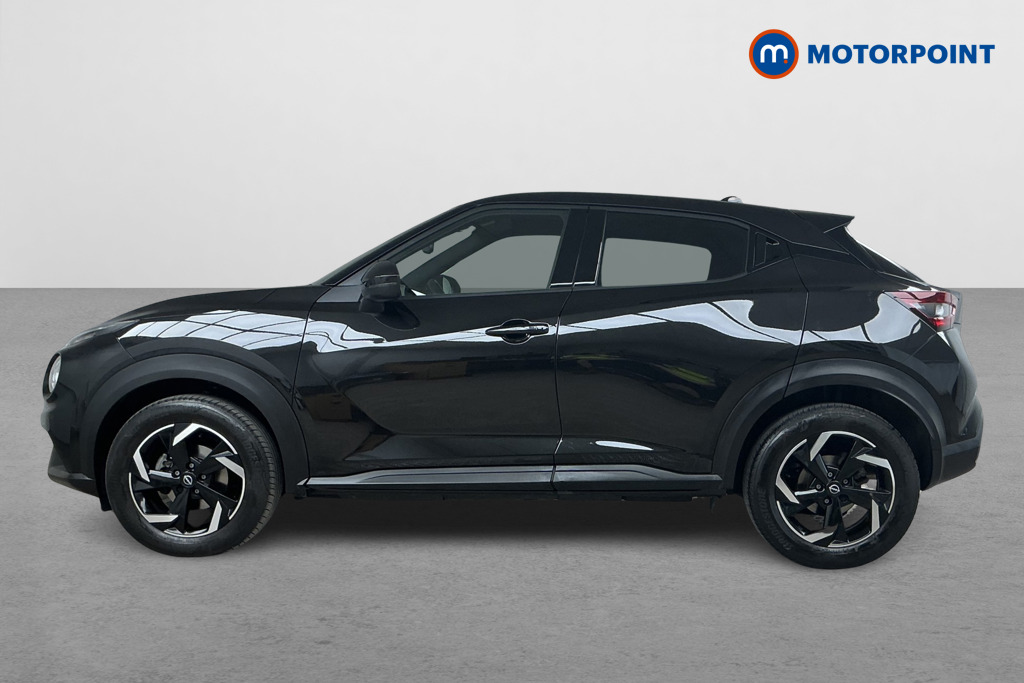 Nissan Juke N-Connecta Automatic Petrol SUV - Stock Number (1564961) - Passenger side