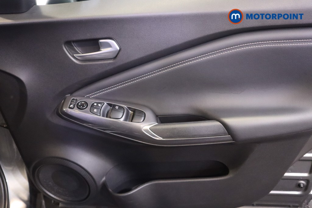 Nissan Juke N-Connecta Automatic Petrol SUV - Stock Number (1564969) - 13th supplementary image