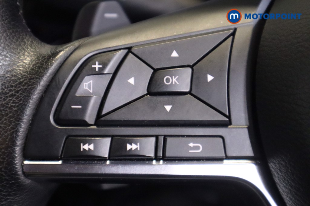 Nissan Juke N-Connecta Automatic Petrol SUV - Stock Number (1564969) - 17th supplementary image