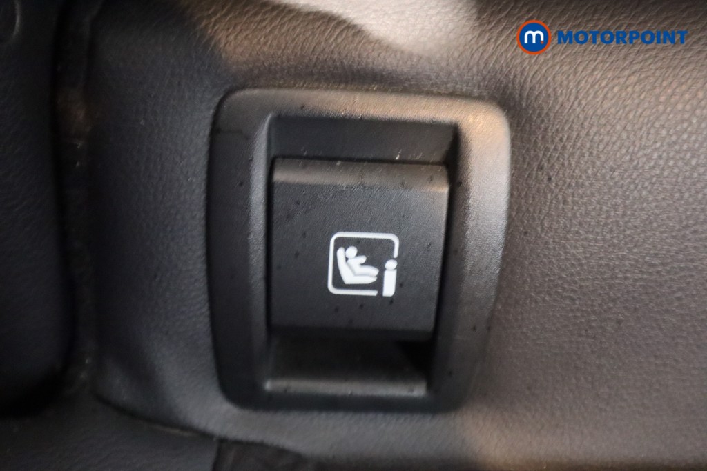 Nissan Juke N-Connecta Automatic Petrol SUV - Stock Number (1564969) - 27th supplementary image