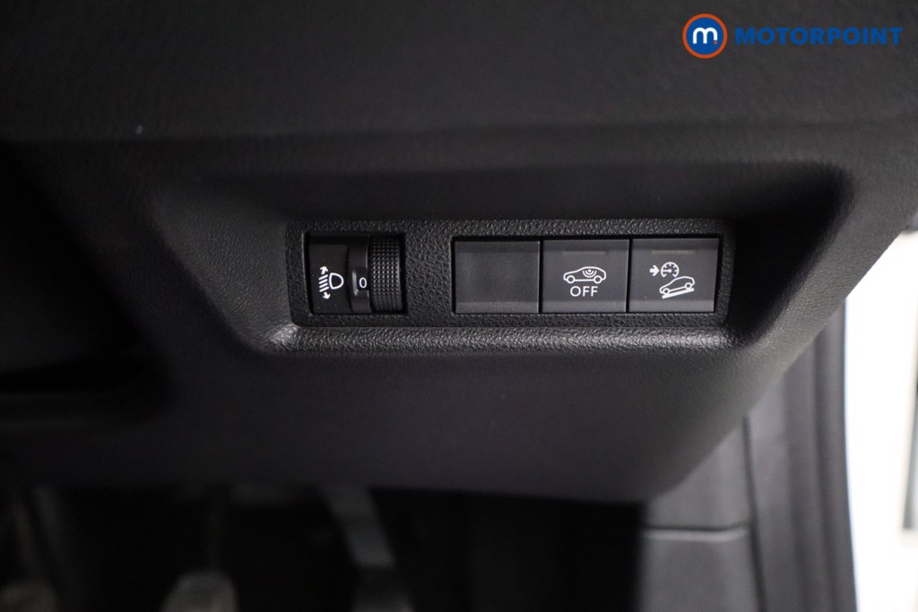 Jeep Avenger Altitude Manual Petrol SUV - Stock Number (1565151) - 15th supplementary image