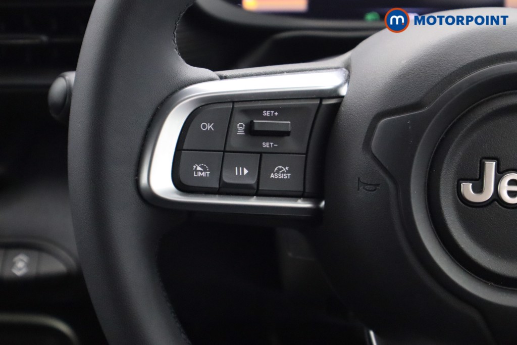 Jeep Avenger Altitude Manual Petrol SUV - Stock Number (1565159) - 4th supplementary image
