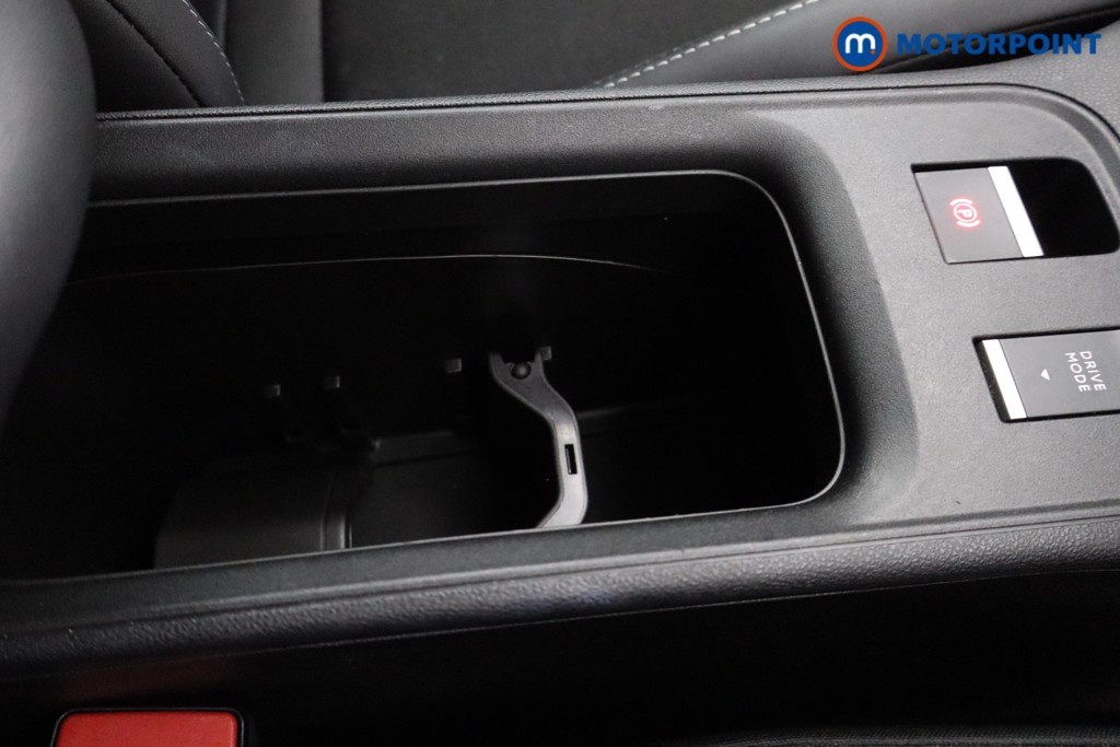 Jeep Avenger Altitude Manual Petrol SUV - Stock Number (1565159) - 9th supplementary image