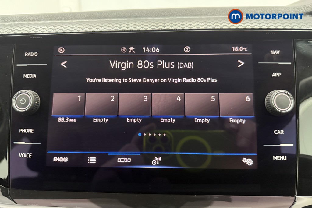 Volkswagen Polo Life Manual Petrol Hatchback - Stock Number (1565359) - 2nd supplementary image