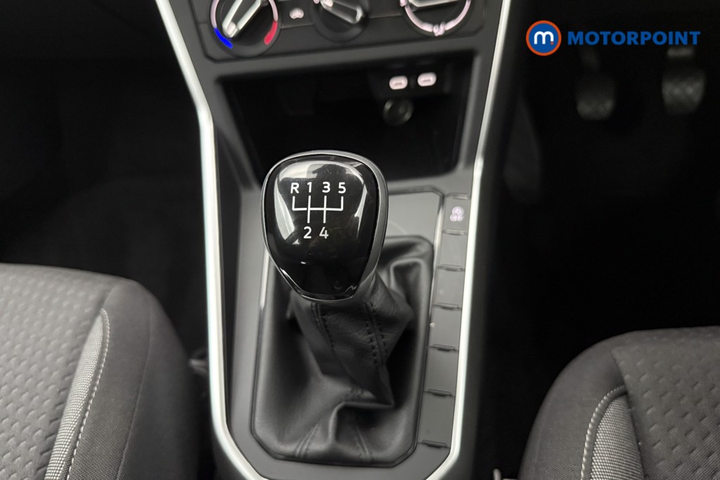 Volkswagen Polo Life Manual Petrol Hatchback - Stock Number (1565359) - 5th supplementary image