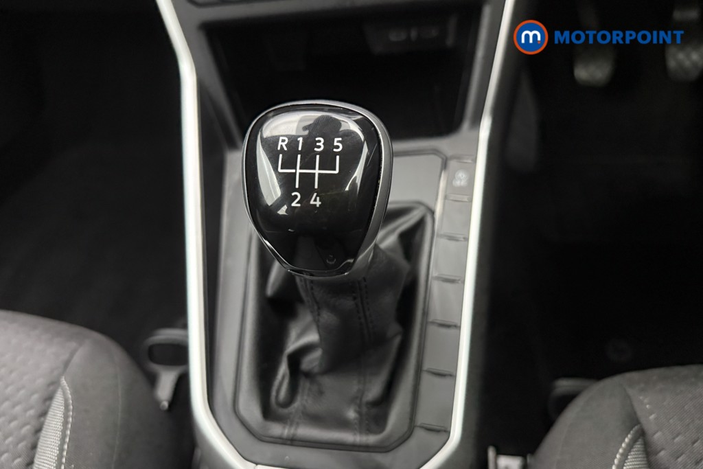 Volkswagen Polo Life Manual Petrol Hatchback - Stock Number (1565360) - 5th supplementary image