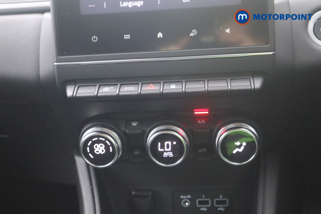 Renault Captur Iconic Manual Petrol SUV - Stock Number (1565423) - 5th supplementary image