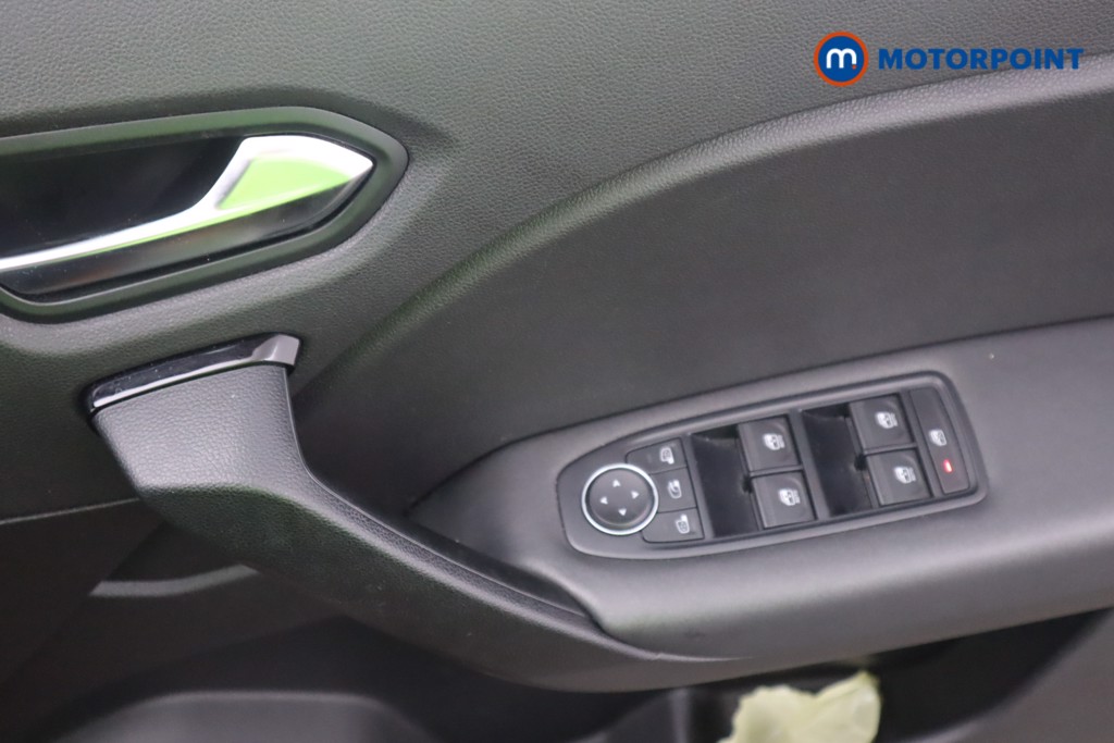 Renault Captur Iconic Manual Petrol SUV - Stock Number (1565423) - 9th supplementary image