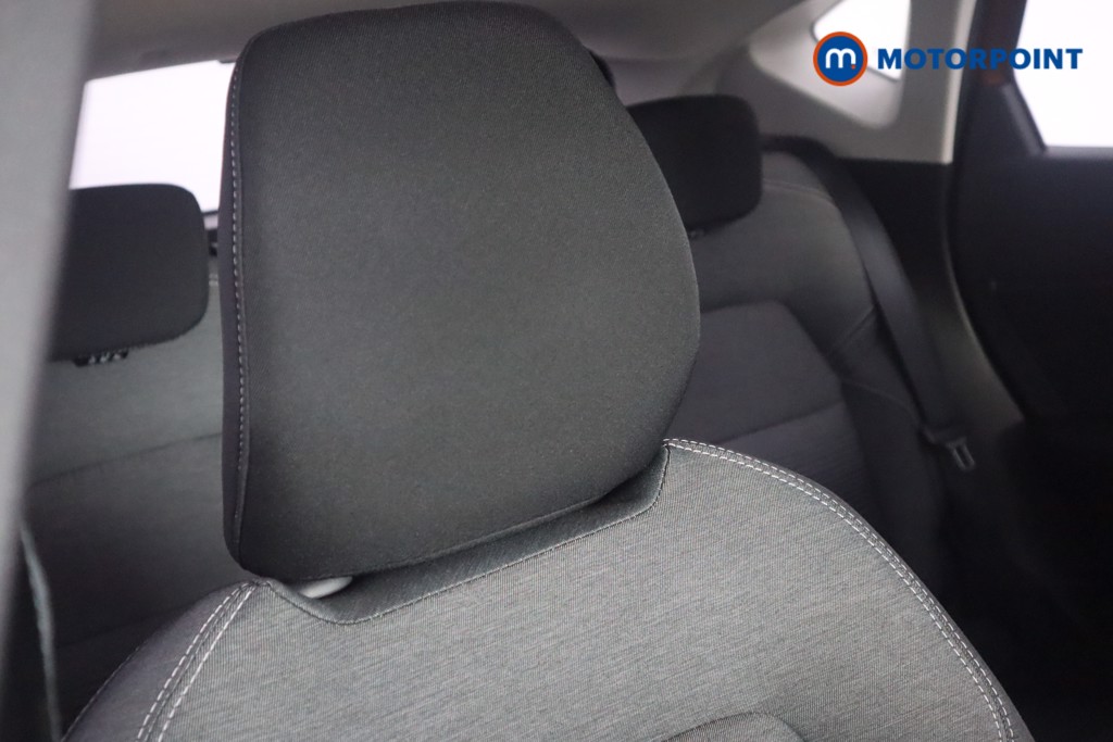 Renault Captur Iconic Manual Petrol SUV - Stock Number (1565423) - 13th supplementary image