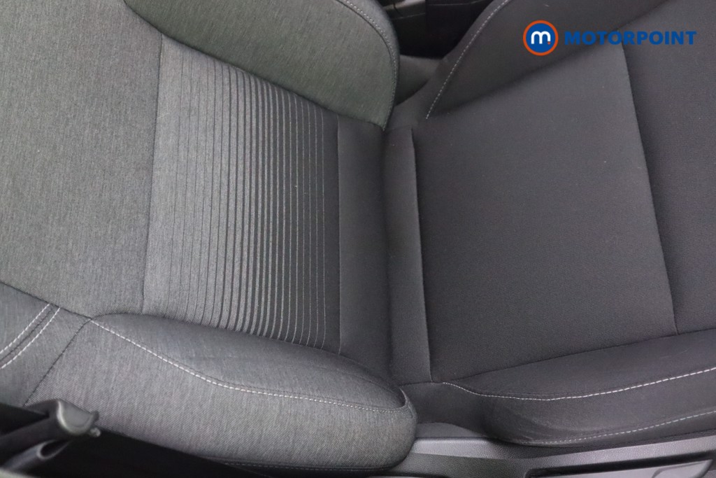 Renault Captur Iconic Manual Petrol SUV - Stock Number (1565423) - 14th supplementary image