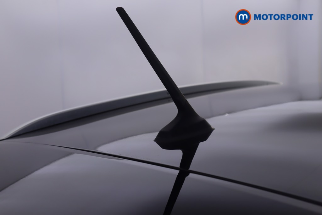 Renault Captur Iconic Manual Petrol SUV - Stock Number (1565423) - 16th supplementary image