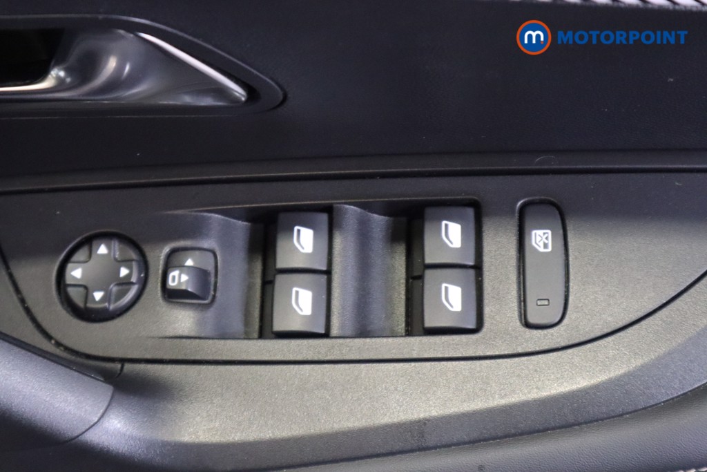 Peugeot 2008 Allure Manual Petrol SUV - Stock Number (1565866) - 15th supplementary image