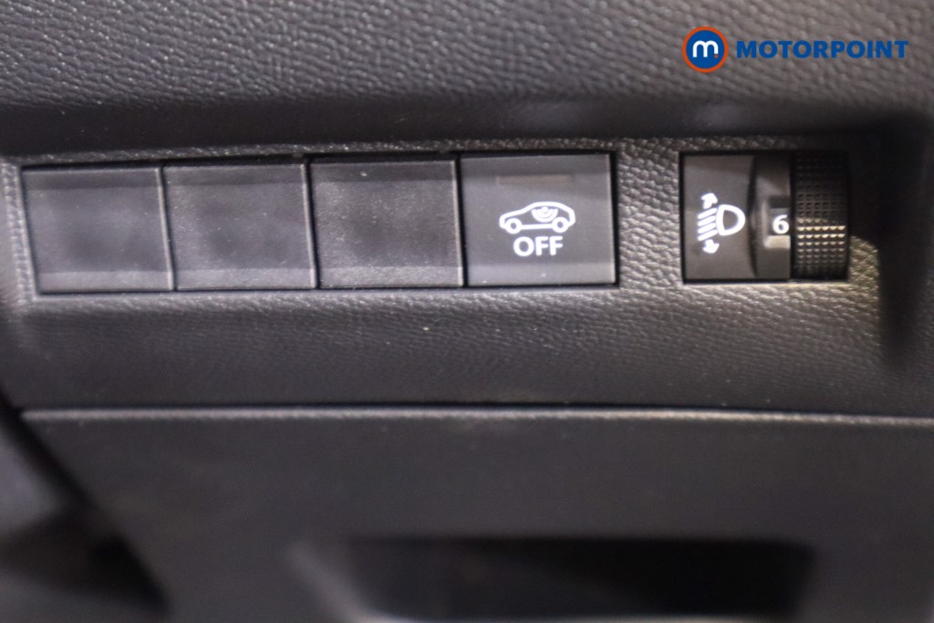 Peugeot 2008 Allure Manual Petrol SUV - Stock Number (1565866) - 16th supplementary image