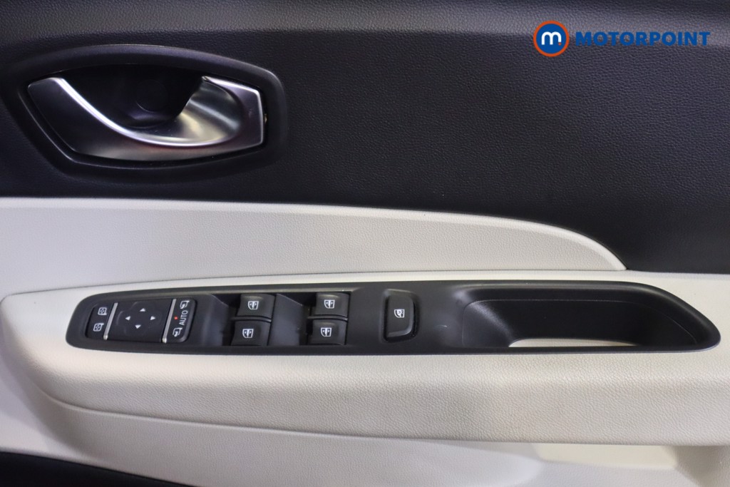 Renault Captur Gt Line Manual Petrol SUV - Stock Number (1565870) - 14th supplementary image