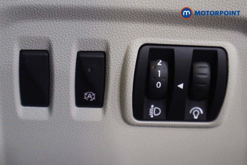 Renault Captur Gt Line Manual Petrol SUV - Stock Number (1565870) - 17th supplementary image