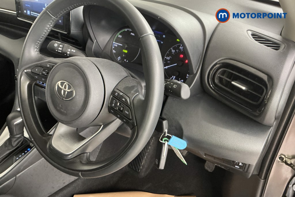 Toyota Yaris Icon Automatic Petrol-Electric Hybrid Hatchback - Stock Number (1565973) - 6th supplementary image