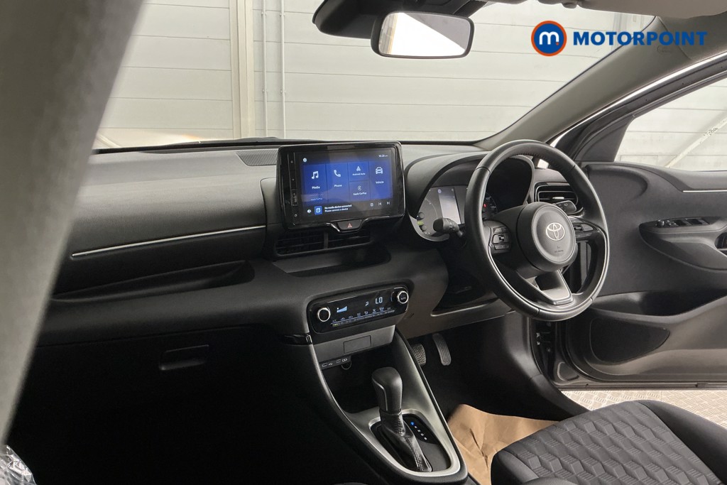 Toyota Yaris Icon Automatic Petrol-Electric Hybrid Hatchback - Stock Number (1565973) - 7th supplementary image