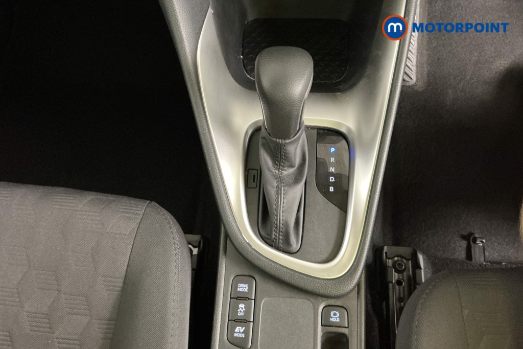 Toyota Yaris Icon Automatic Petrol-Electric Hybrid Hatchback - Stock Number (1565973) - 14th supplementary image