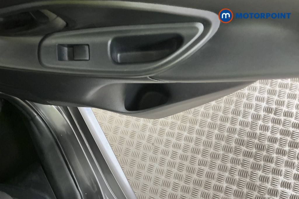 Toyota Yaris Icon Automatic Petrol-Electric Hybrid Hatchback - Stock Number (1565973) - 24th supplementary image