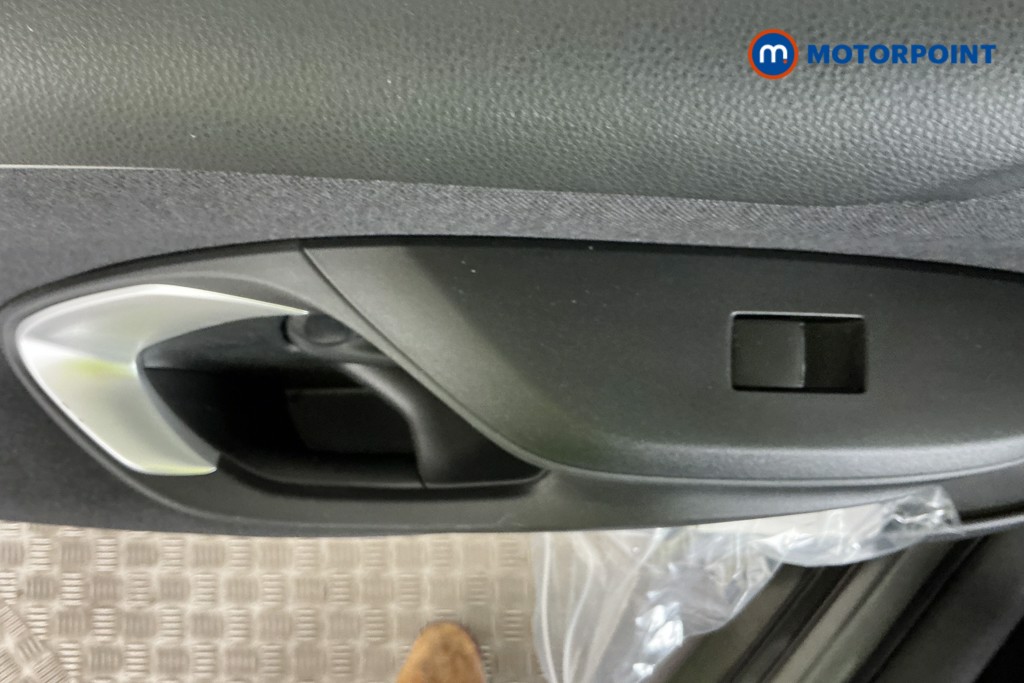 Toyota Yaris Icon Automatic Petrol-Electric Hybrid Hatchback - Stock Number (1565973) - 25th supplementary image