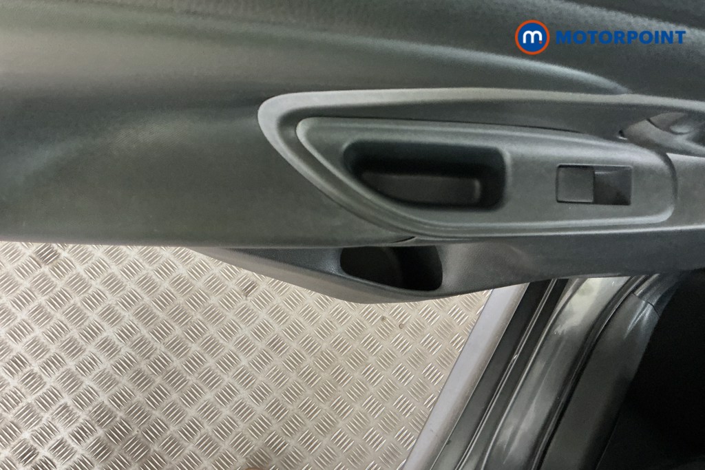Toyota Yaris Icon Automatic Petrol-Electric Hybrid Hatchback - Stock Number (1565973) - 26th supplementary image