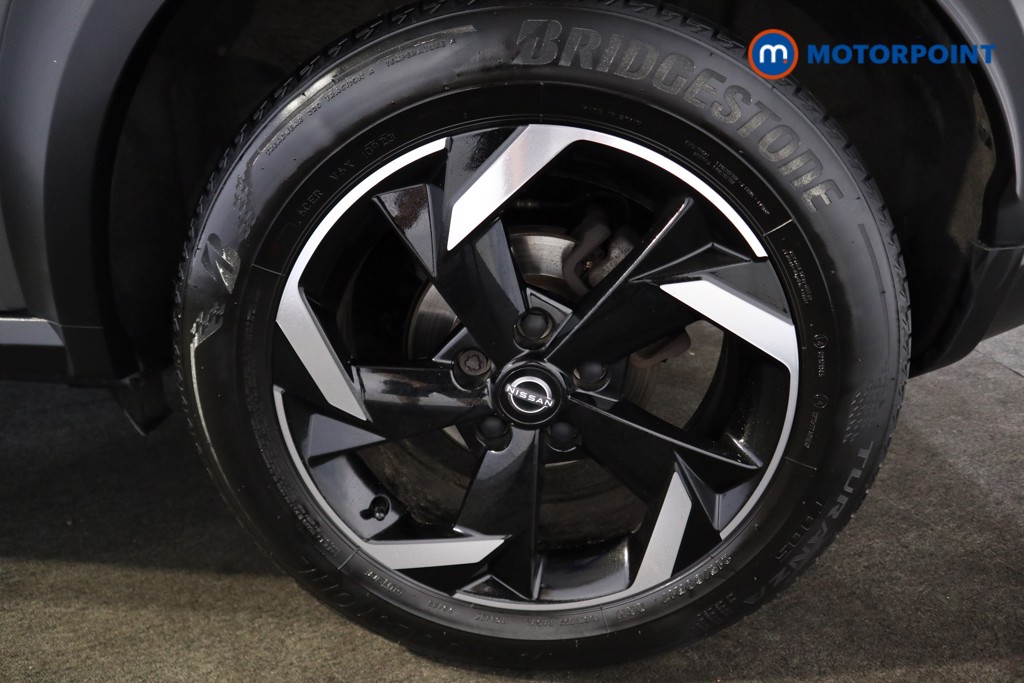 Nissan Juke N-Connecta Manual Petrol SUV - Stock Number (1566096) - 16th supplementary image