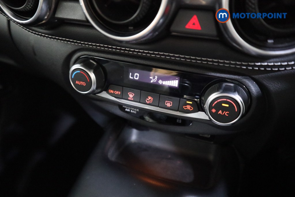 Nissan Juke N-Connecta Manual Petrol SUV - Stock Number (1566103) - 7th supplementary image