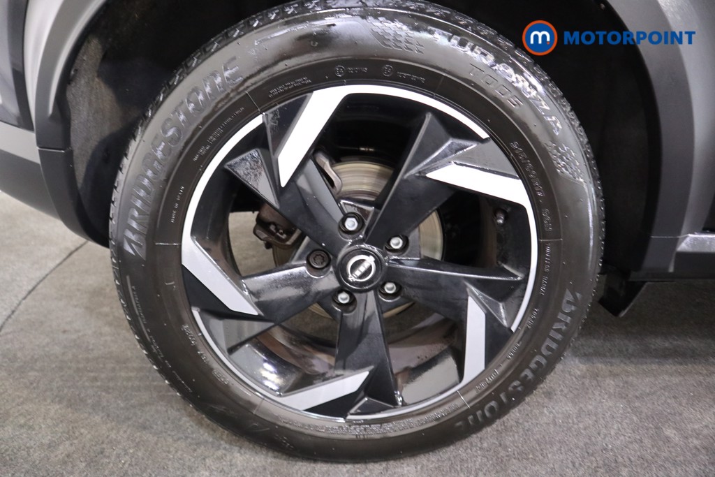 Nissan Juke N-Connecta Manual Petrol SUV - Stock Number (1566103) - 14th supplementary image