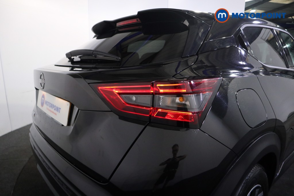 Nissan Juke N-Connecta Manual Petrol SUV - Stock Number (1566103) - 21st supplementary image