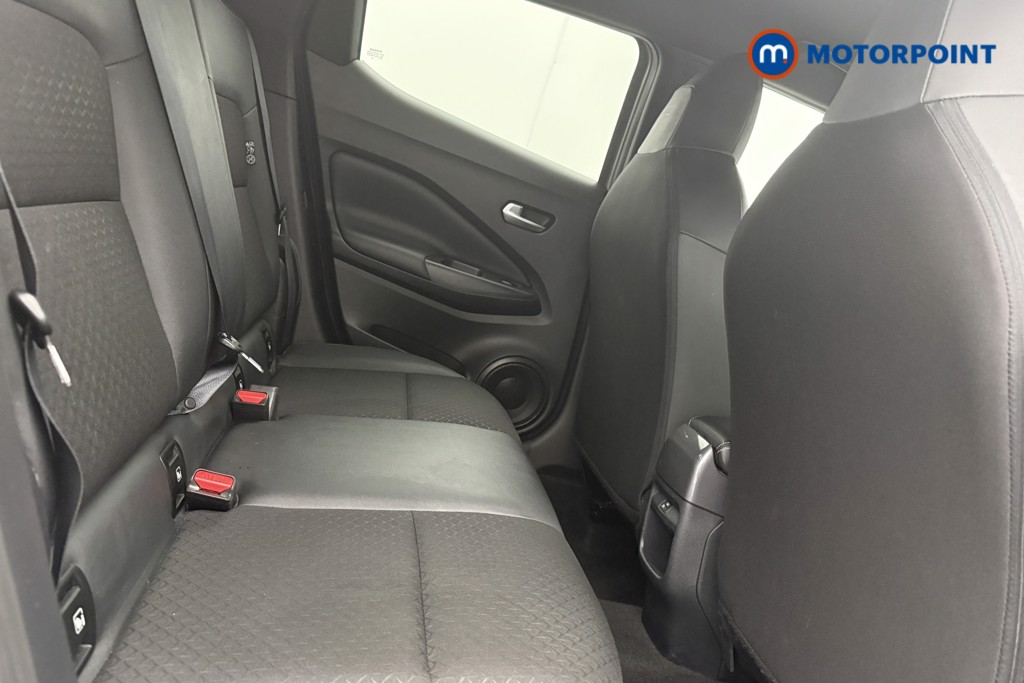 Nissan Juke N-Connecta Manual Petrol SUV - Stock Number (1566104) - 9th supplementary image