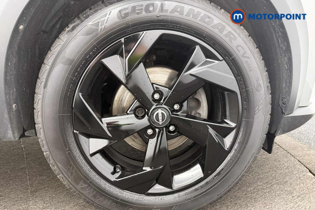 Nissan Juke N-Connecta Manual Petrol SUV - Stock Number (1566104) - 11th supplementary image