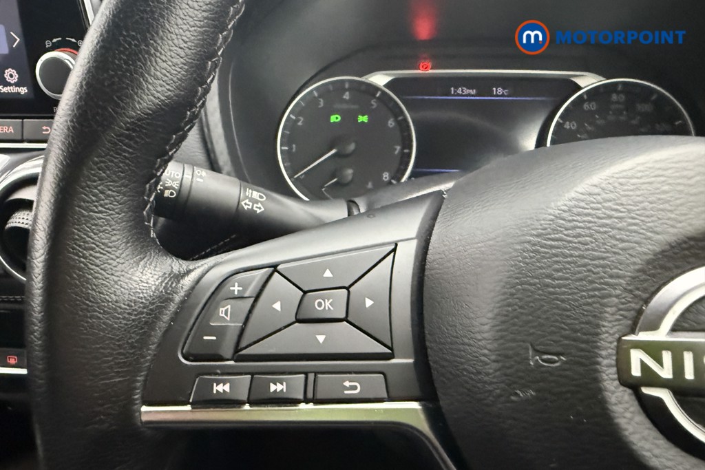 Nissan Juke N-Connecta Manual Petrol SUV - Stock Number (1566104) - 14th supplementary image
