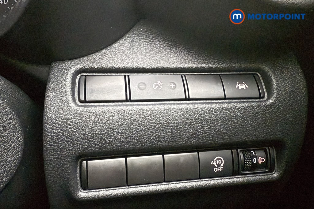 Nissan Juke N-Connecta Manual Petrol SUV - Stock Number (1566104) - 17th supplementary image