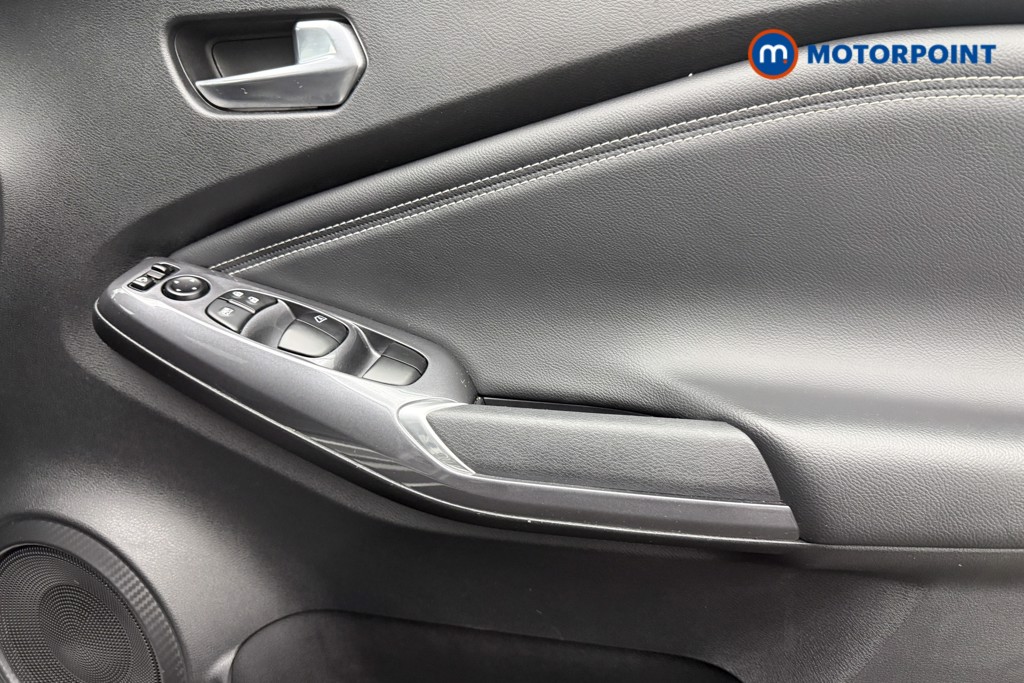 Nissan Juke N-Connecta Manual Petrol SUV - Stock Number (1566104) - 18th supplementary image
