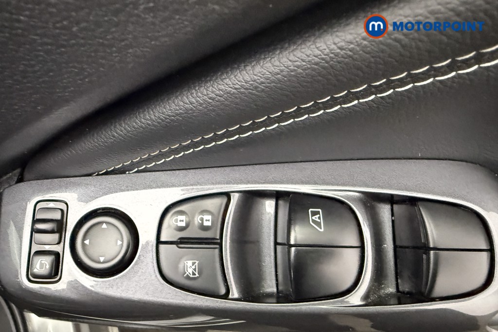 Nissan Juke N-Connecta Manual Petrol SUV - Stock Number (1566104) - 19th supplementary image